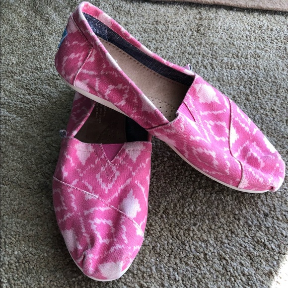 Toms Shoes - Toms pink printed slip on